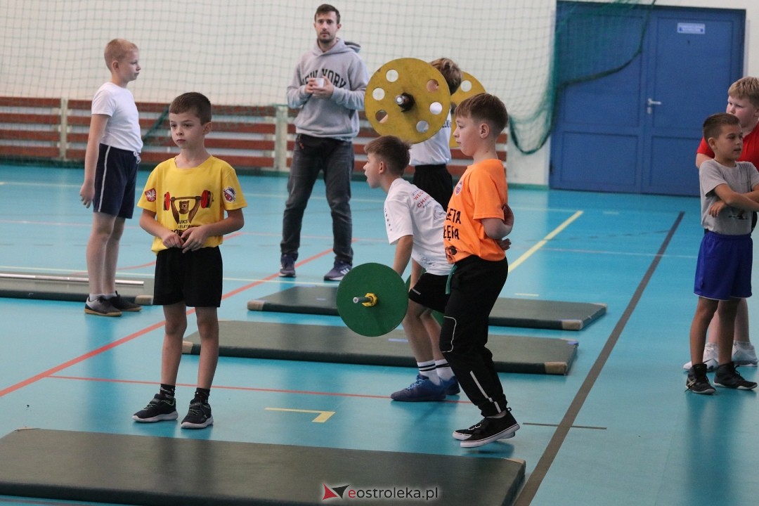 Wielobój atletyczny z UKS Atleta Ostrołęka [27.10.2024] - zdjęcie #41 - eOstroleka.pl