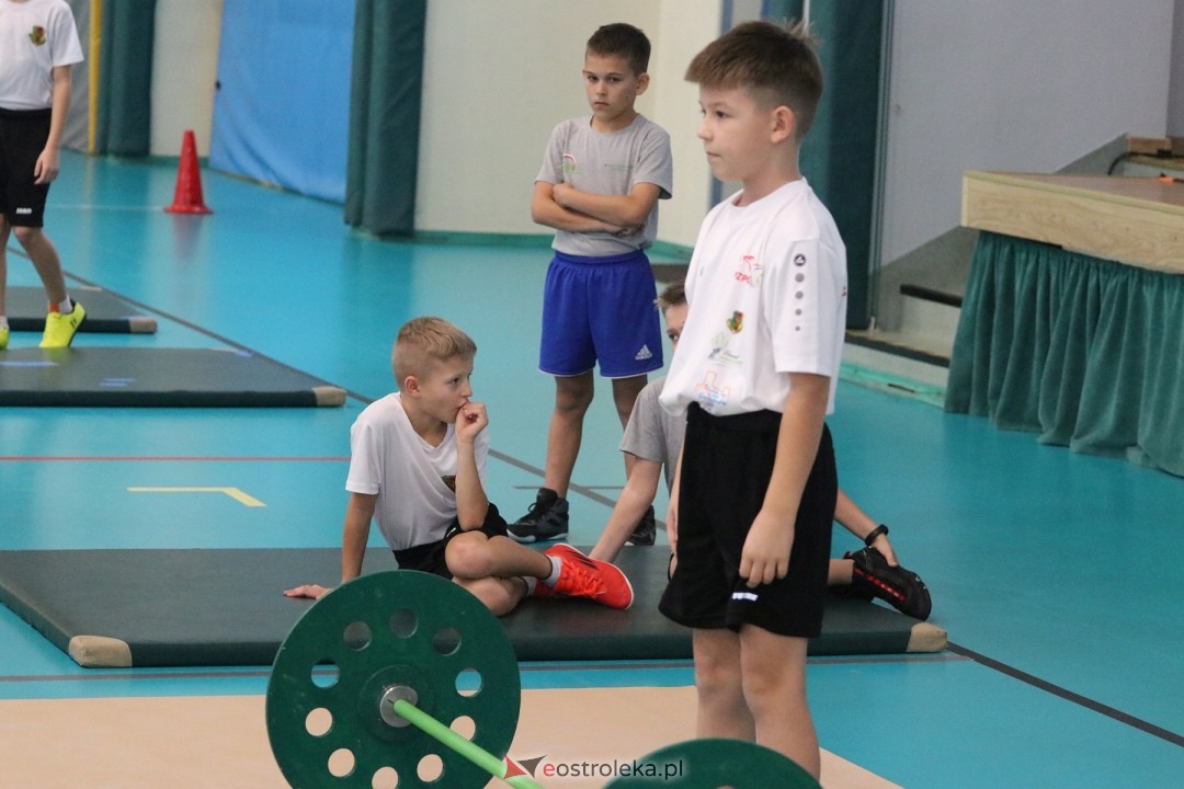 Wielobój atletyczny z UKS Atleta Ostrołęka [27.10.2024] - zdjęcie #7 - eOstroleka.pl