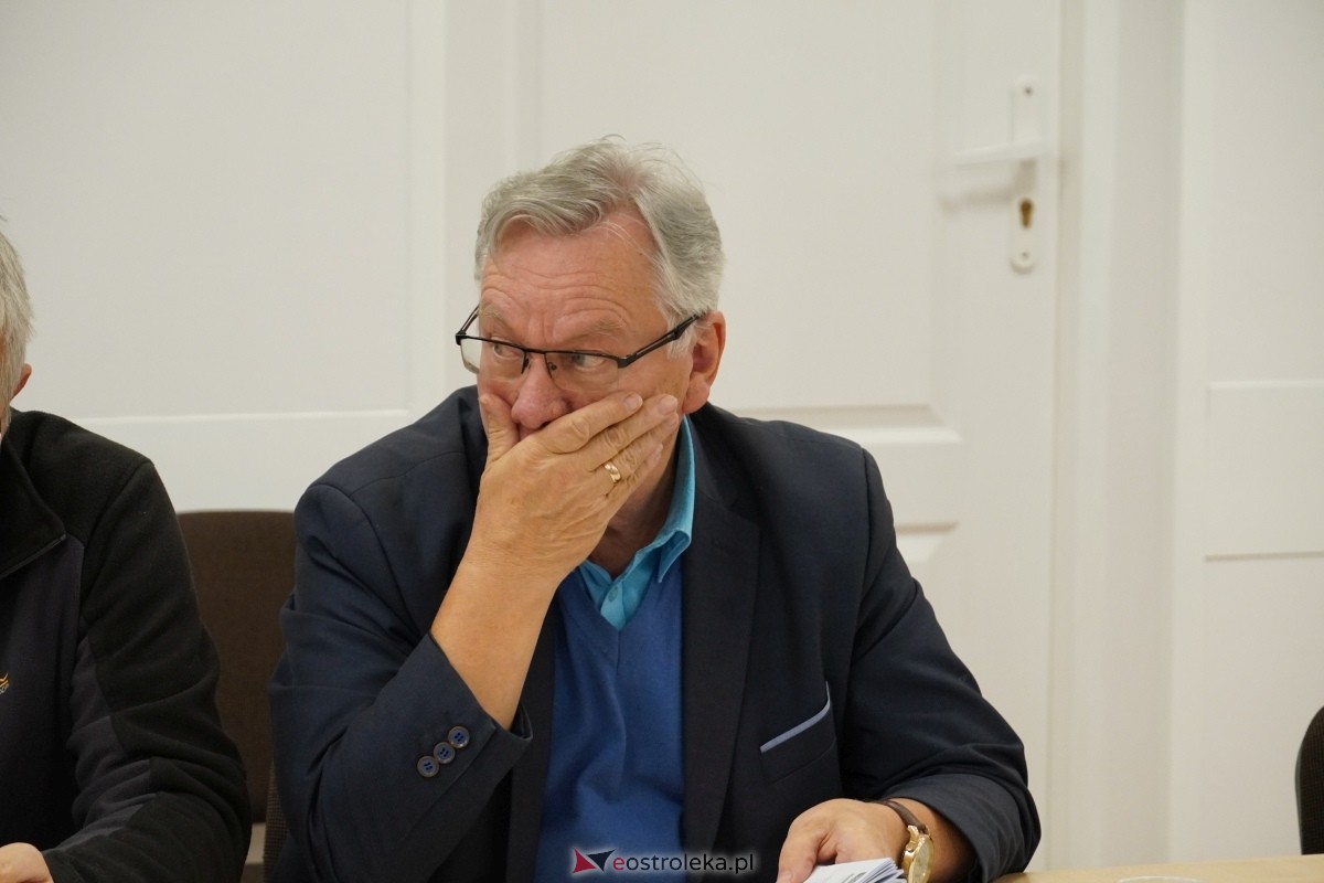 Sesja Rady Miasta Ostrołęki [28.10.2024] - zdjęcie #10 - eOstroleka.pl