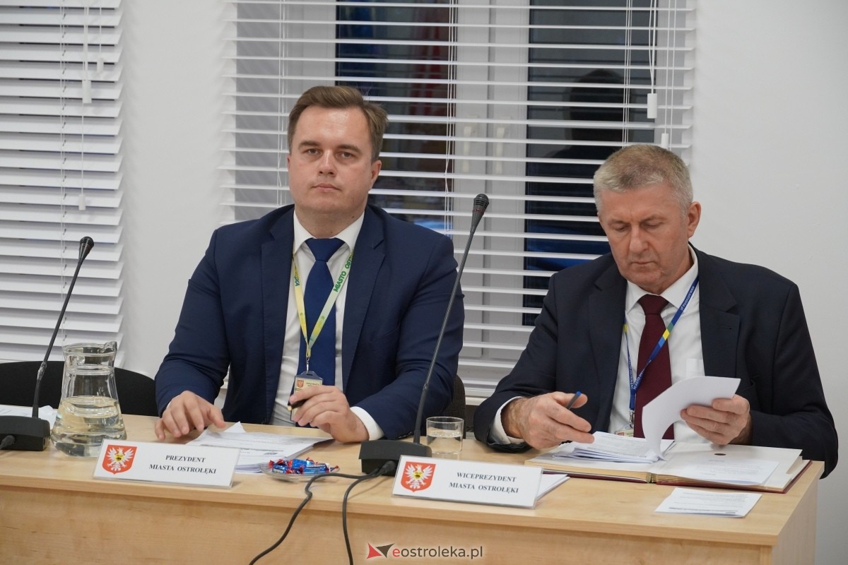 Sesja Rady Miasta Ostrołęki [28.10.2024] - zdjęcie #1 - eOstroleka.pl