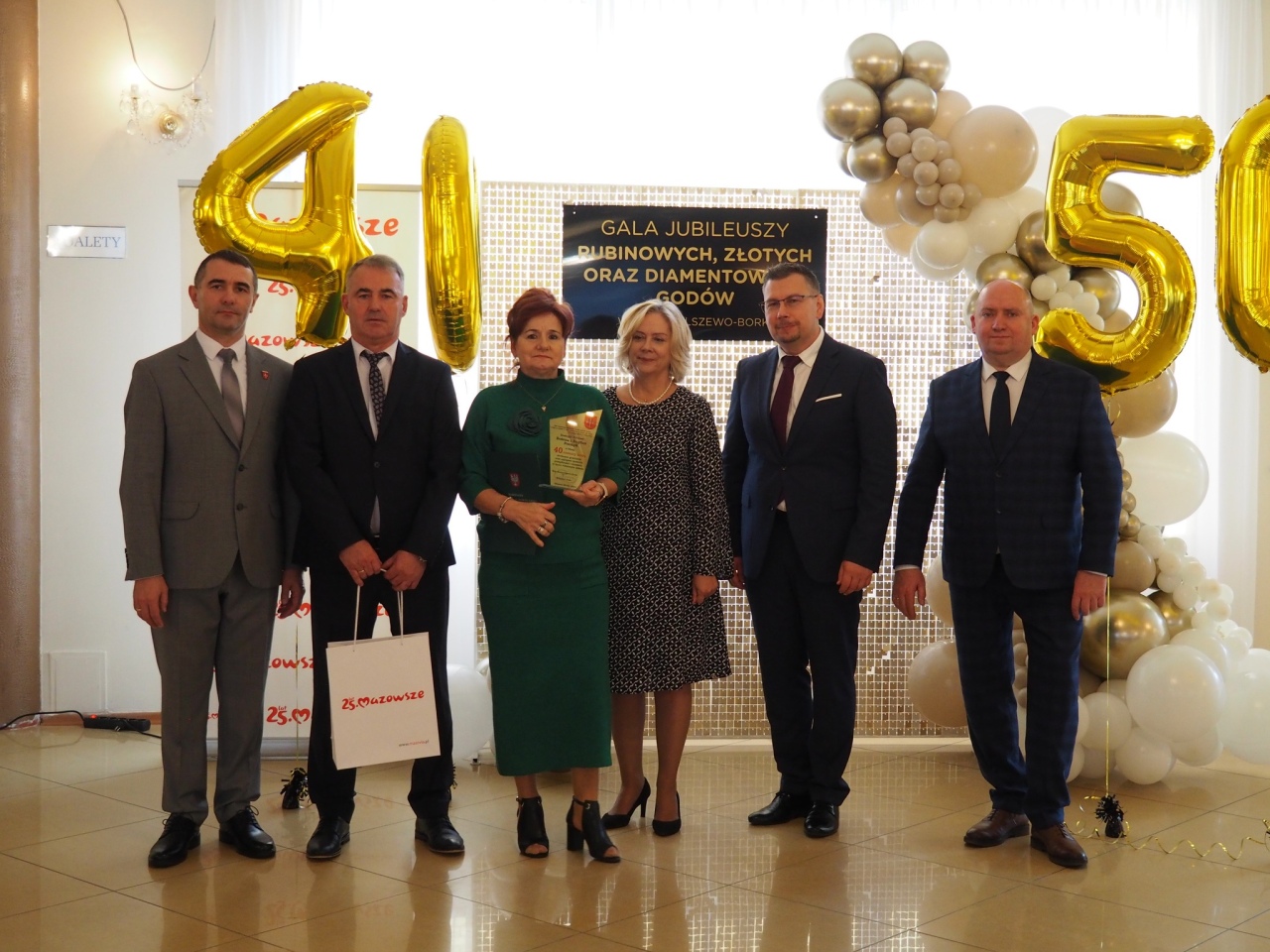 Jubileusz rubinowych, złotych i diamentowych godów w Olszewie-Borkach [29.10.2024] - zdjęcie #28 - eOstroleka.pl