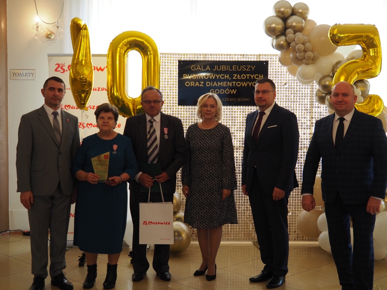 Jubileusz rubinowych, złotych i diamentowych godów w Olszewie-Borkach [29.10.2024] - zdjęcie #1 - eOstroleka.pl