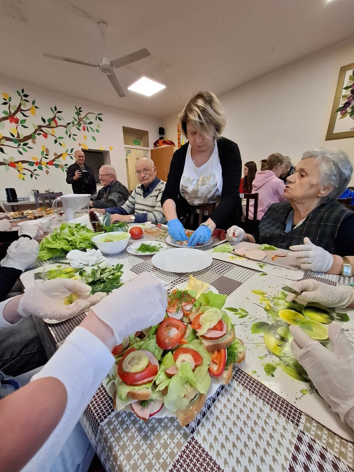 Projekt Generacje w III LO [29.10.2024] - zdjęcie #6 - eOstroleka.pl
