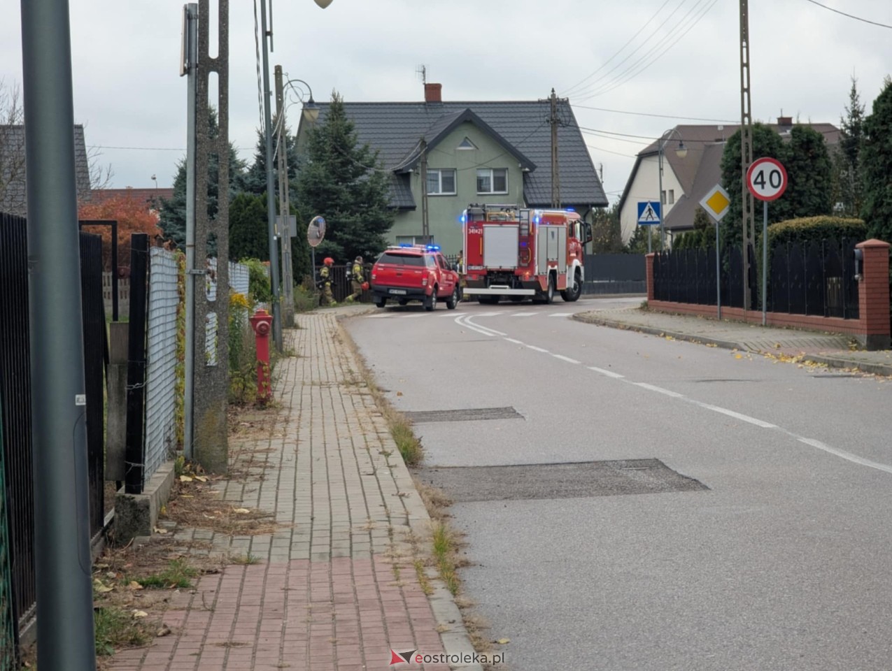Pożar w Rzekuniu: Szybka reakcja strażaków [30.10.2024] - zdjęcie #8 - eOstroleka.pl