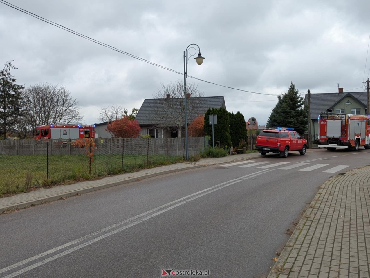 Pożar w Rzekuniu: Szybka reakcja strażaków [30.10.2024] - zdjęcie #3 - eOstroleka.pl