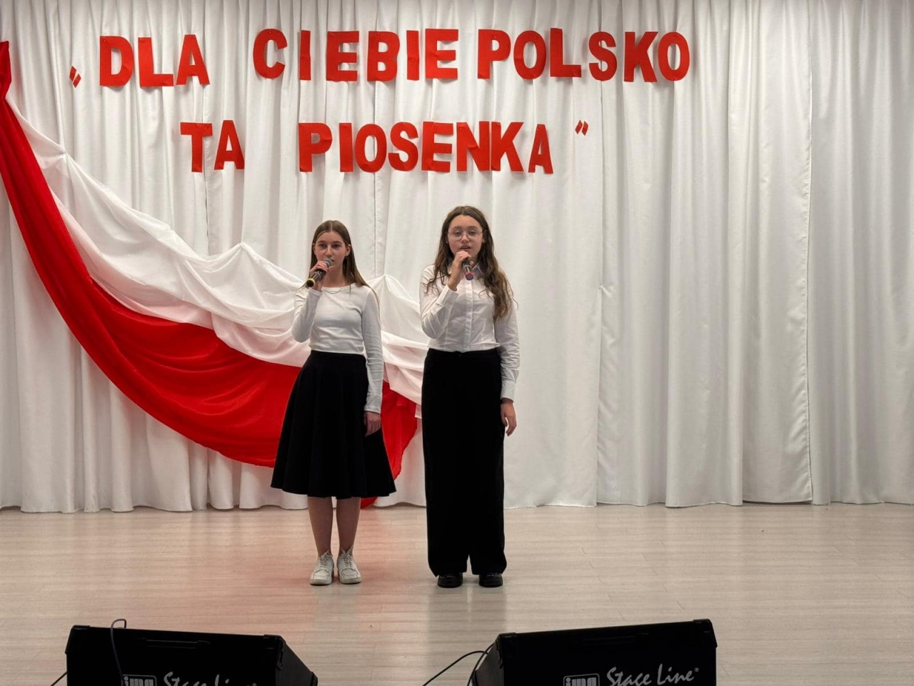 XVI Przegląd Pieśni Patriotycznej w Wojskowej w Baranowie [28.10.2024] - zdjęcie #38 - eOstroleka.pl