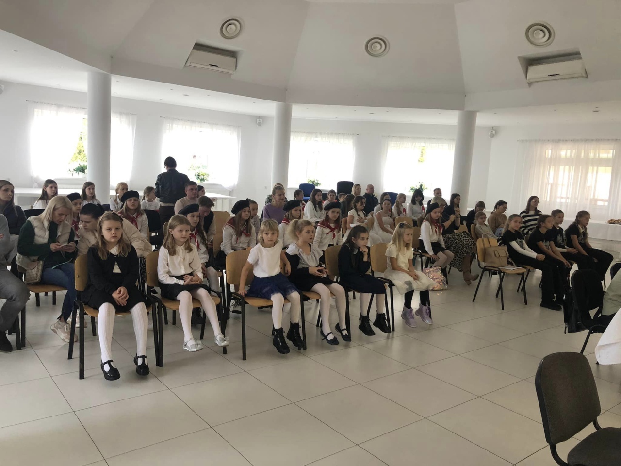 XVI Przegląd Pieśni Patriotycznej w Wojskowej w Baranowie [28.10.2024] - zdjęcie #32 - eOstroleka.pl