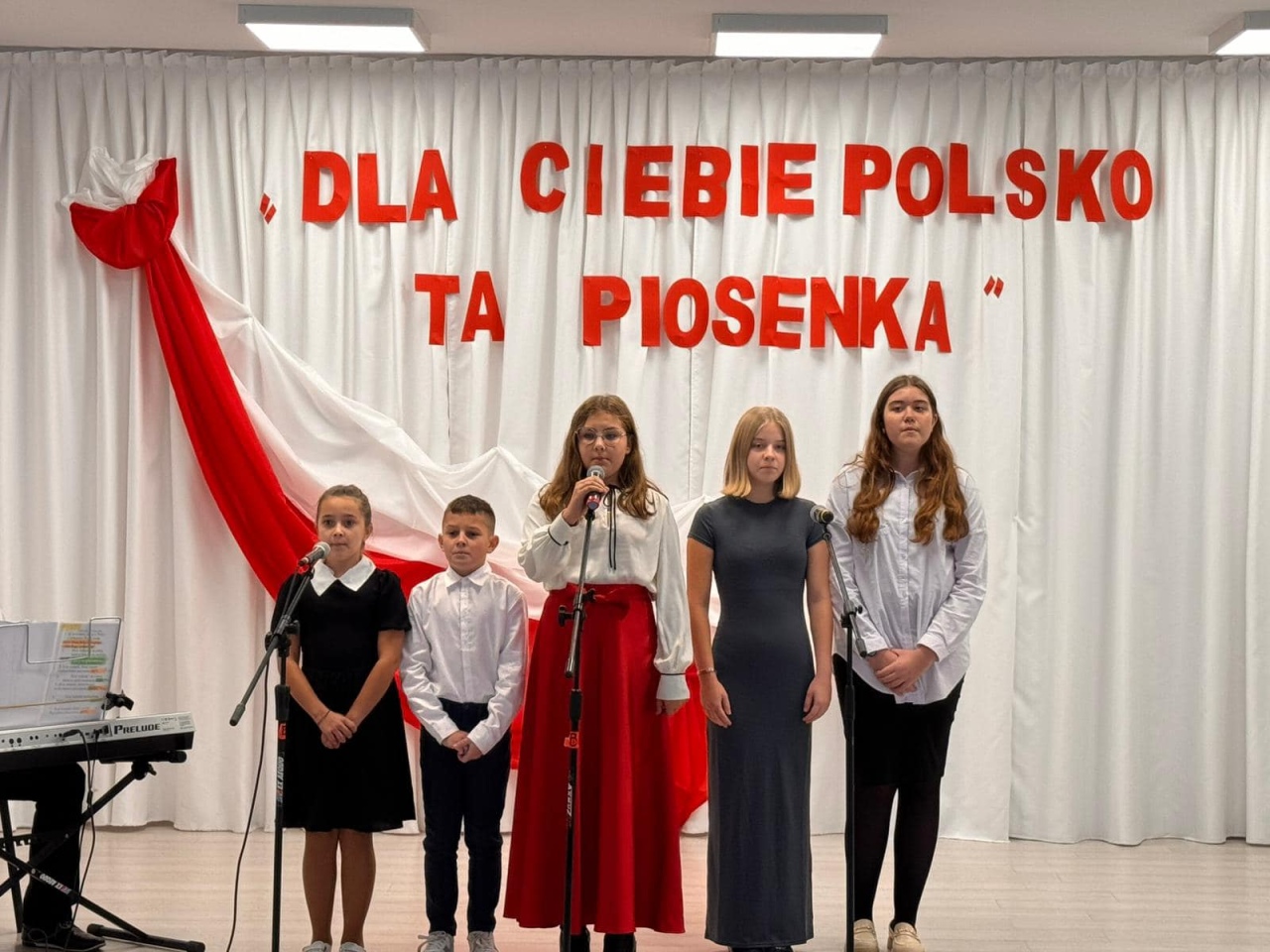 XVI Przegląd Pieśni Patriotycznej w Wojskowej w Baranowie [28.10.2024] - zdjęcie #22 - eOstroleka.pl