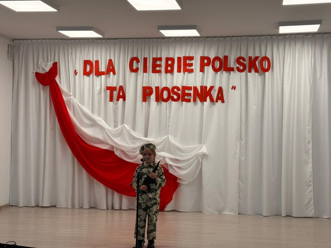 XVI Przegląd Pieśni Patriotycznej w Wojskowej w Baranowie [28.10.2024] - zdjęcie #16 - eOstroleka.pl
