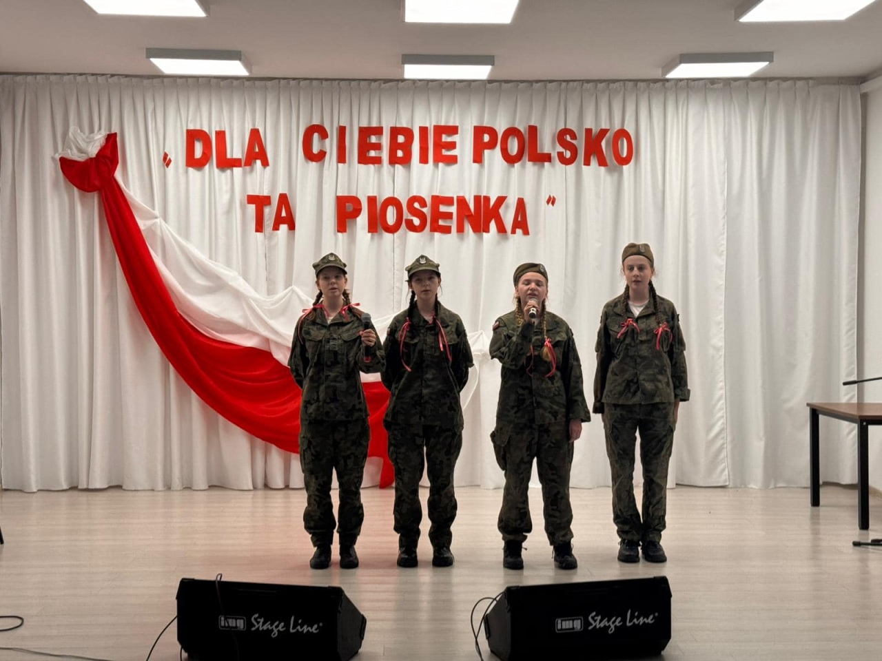 XVI Przegląd Pieśni Patriotycznej w Wojskowej w Baranowie [28.10.2024] - zdjęcie #9 - eOstroleka.pl