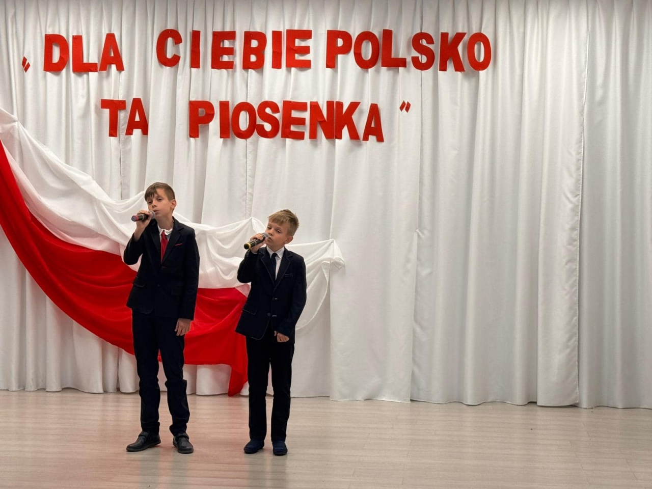 XVI Przegląd Pieśni Patriotycznej w Wojskowej w Baranowie [28.10.2024] - zdjęcie #2 - eOstroleka.pl