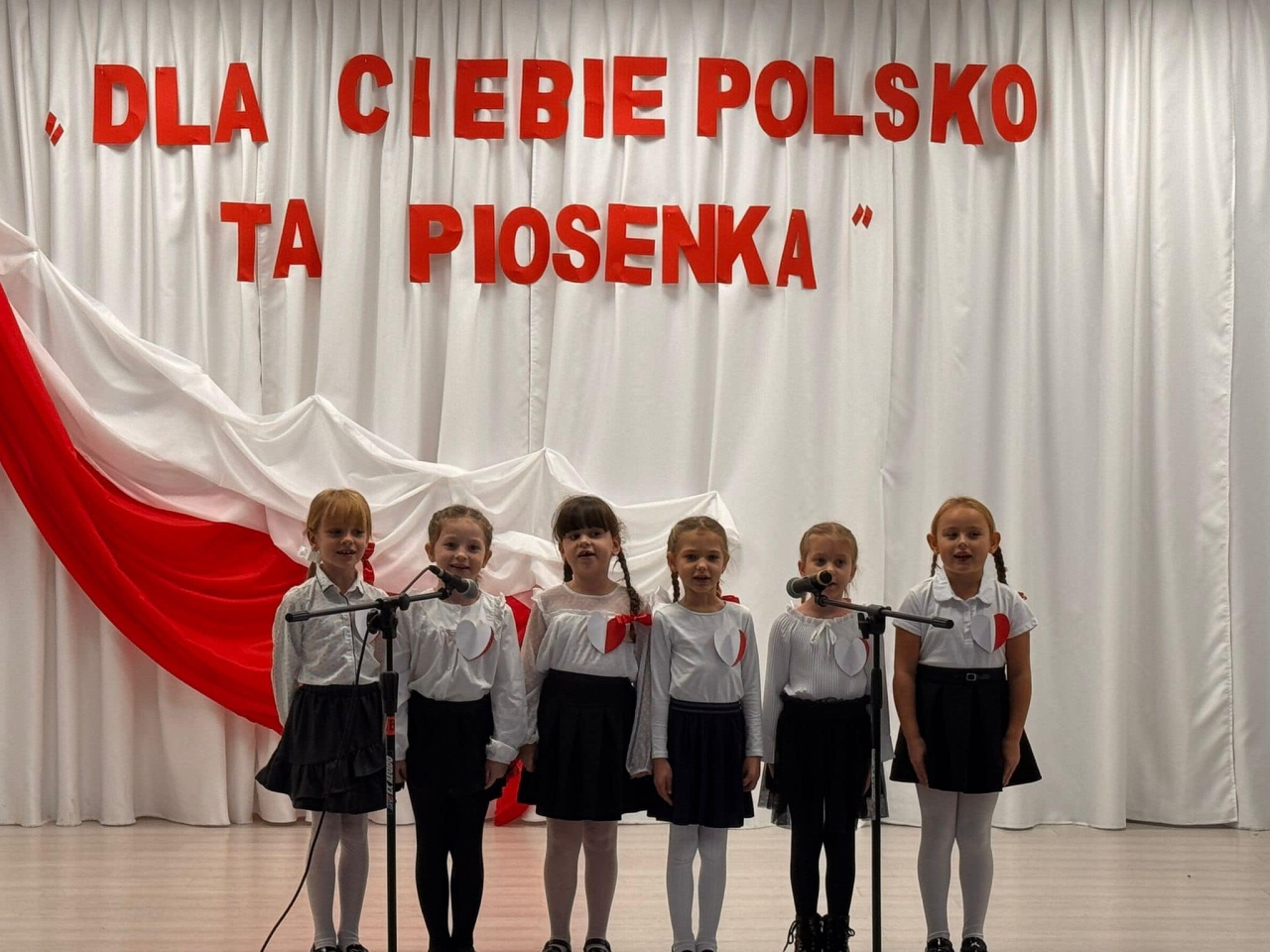 XVI Przegląd Pieśni Patriotycznej w Wojskowej w Baranowie [28.10.2024] - zdjęcie #1 - eOstroleka.pl