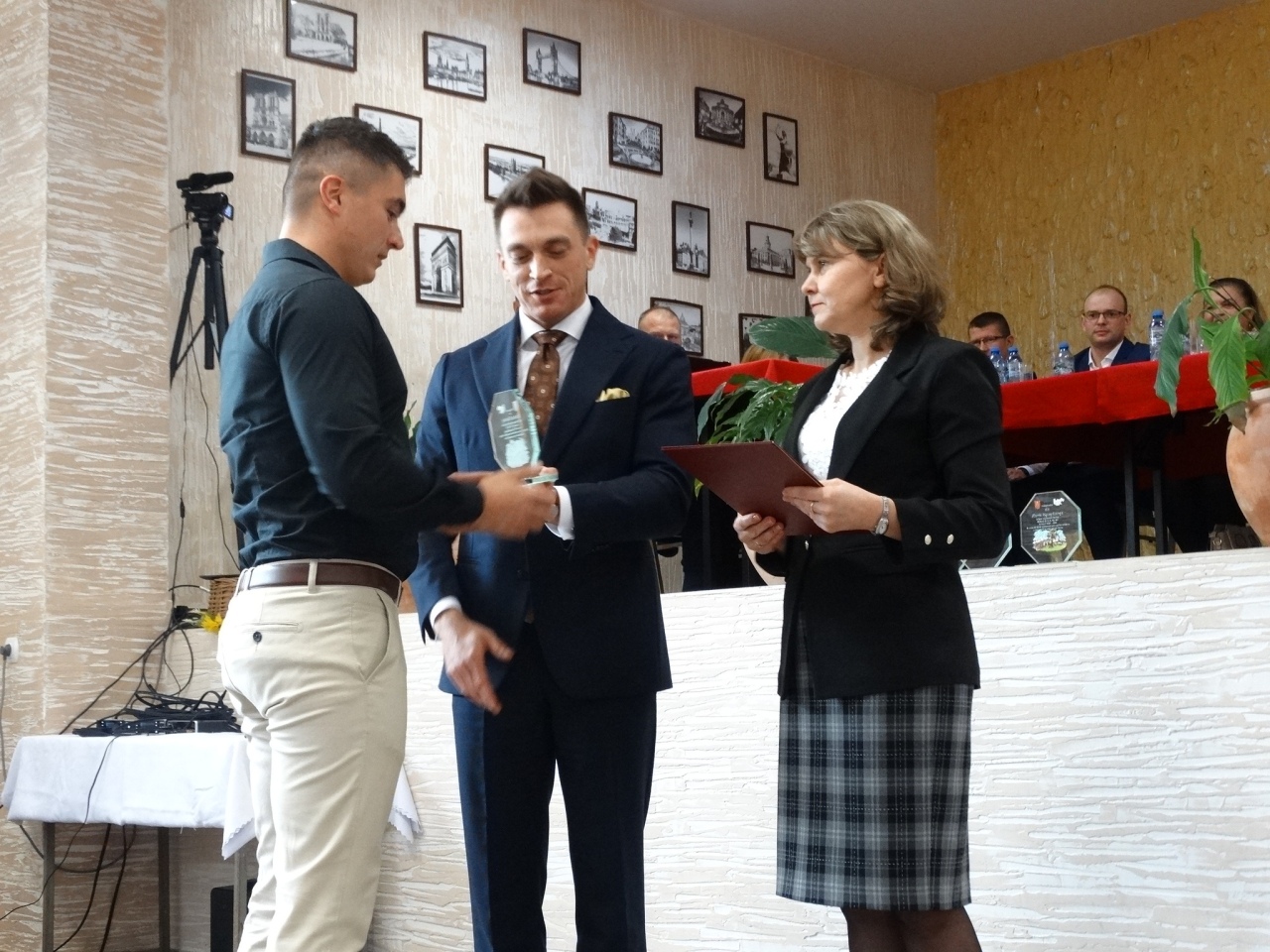 VIII sesja Rady Gminy w Czerwinie - pożegnaine sołtysów [31.10.2024] - zdjęcie #31 - eOstroleka.pl