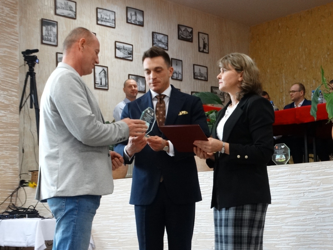 VIII sesja Rady Gminy w Czerwinie - pożegnaine sołtysów [31.10.2024] - zdjęcie #21 - eOstroleka.pl