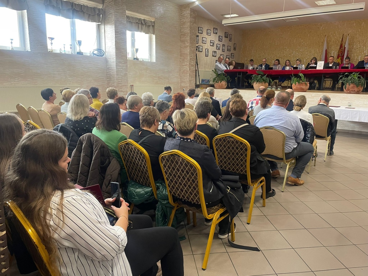 VIII sesja Rady Gminy w Czerwinie - pożegnaine sołtysów [31.10.2024] - zdjęcie #16 - eOstroleka.pl