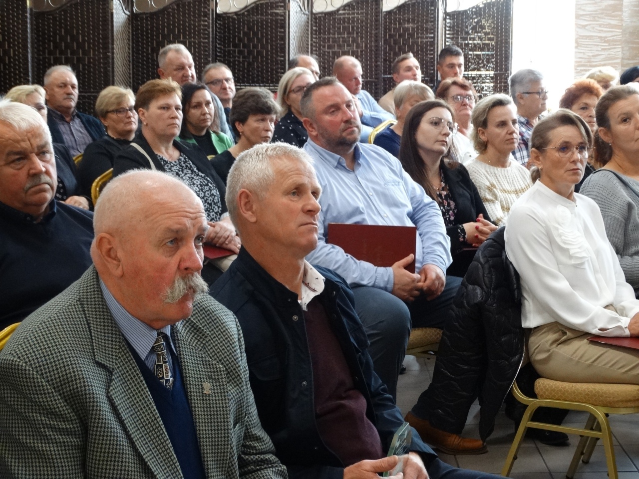 VIII sesja Rady Gminy w Czerwinie - pożegnaine sołtysów [31.10.2024] - zdjęcie #13 - eOstroleka.pl