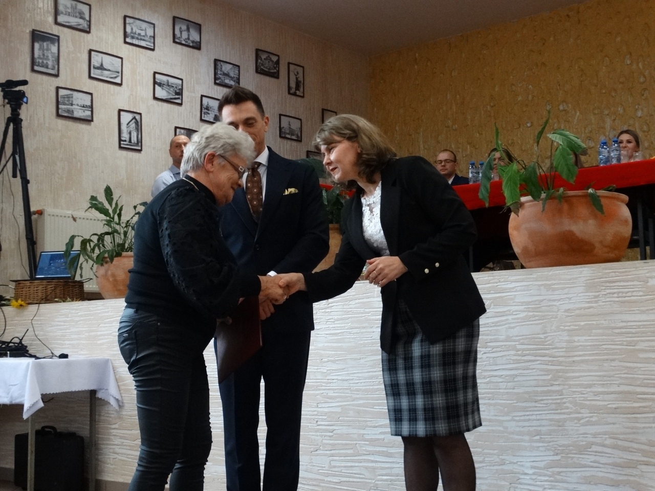 VIII sesja Rady Gminy w Czerwinie - pożegnaine sołtysów [31.10.2024] - zdjęcie #7 - eOstroleka.pl