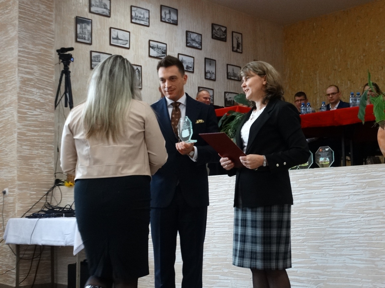 VIII sesja Rady Gminy w Czerwinie - pożegnaine sołtysów [31.10.2024] - zdjęcie #6 - eOstroleka.pl