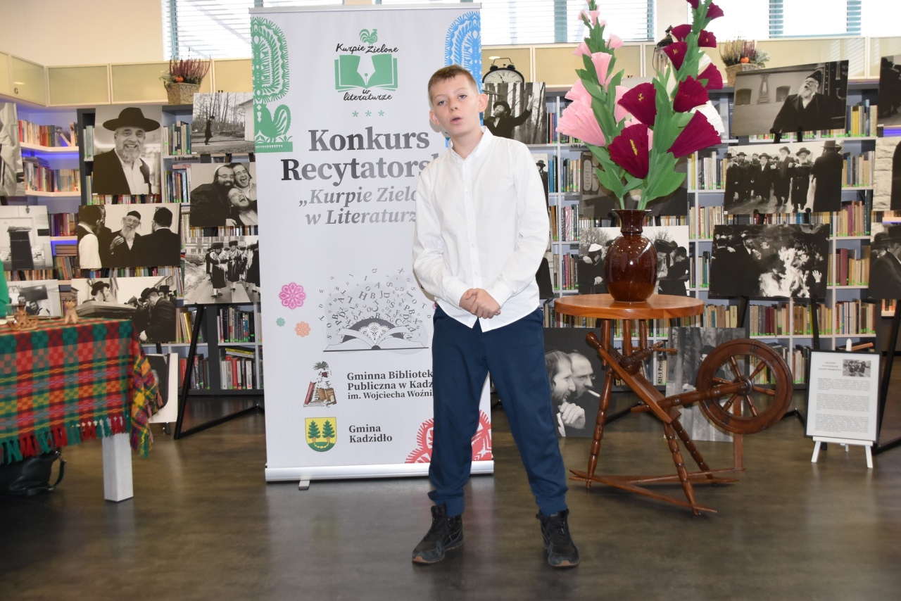 Eliminacje gminne konkursu recytatorskiego Kurpie Zielone w Literaturze w Kadzidle [29.10.2024] - zdjęcie #42 - eOstroleka.pl