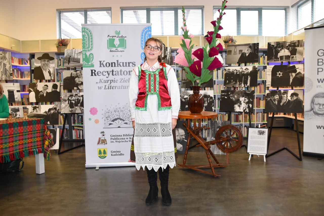 Eliminacje gminne konkursu recytatorskiego Kurpie Zielone w Literaturze w Kadzidle [29.10.2024] - zdjęcie #34 - eOstroleka.pl