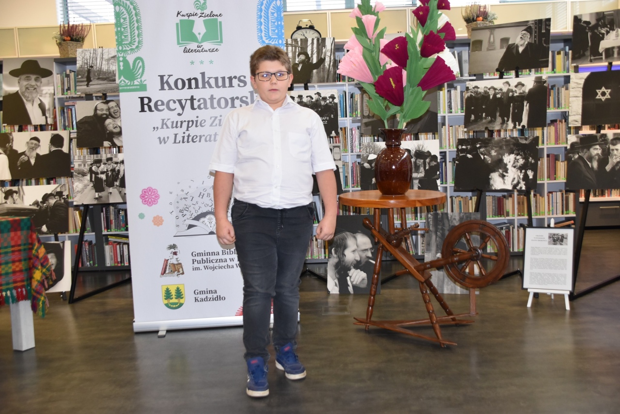 Eliminacje gminne konkursu recytatorskiego Kurpie Zielone w Literaturze w Kadzidle [29.10.2024] - zdjęcie #18 - eOstroleka.pl