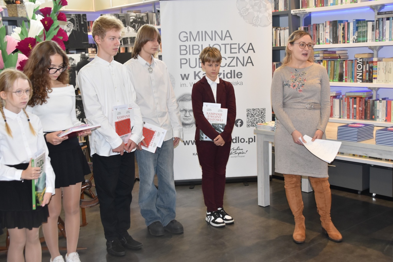 Eliminacje gminne konkursu recytatorskiego Kurpie Zielone w Literaturze w Kadzidle [29.10.2024] - zdjęcie #16 - eOstroleka.pl