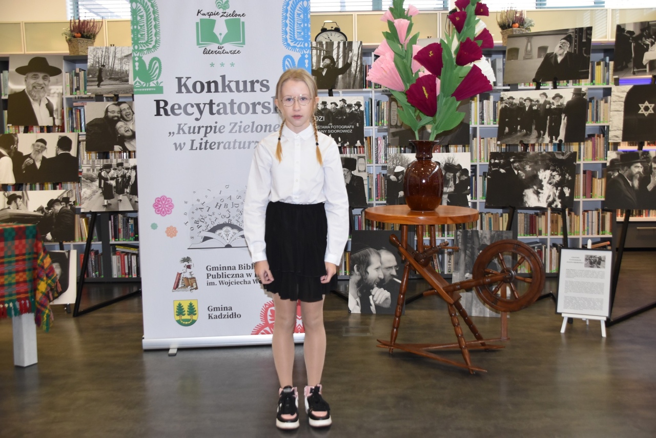 Eliminacje gminne konkursu recytatorskiego Kurpie Zielone w Literaturze w Kadzidle [29.10.2024] - zdjęcie #6 - eOstroleka.pl