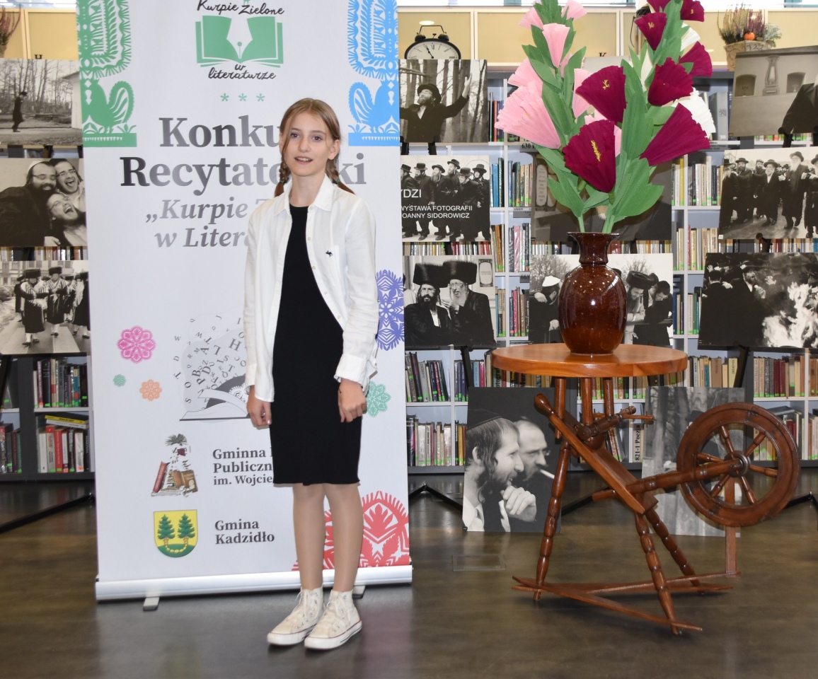 Eliminacje gminne konkursu recytatorskiego Kurpie Zielone w Literaturze w Kadzidle [29.10.2024] - zdjęcie #4 - eOstroleka.pl