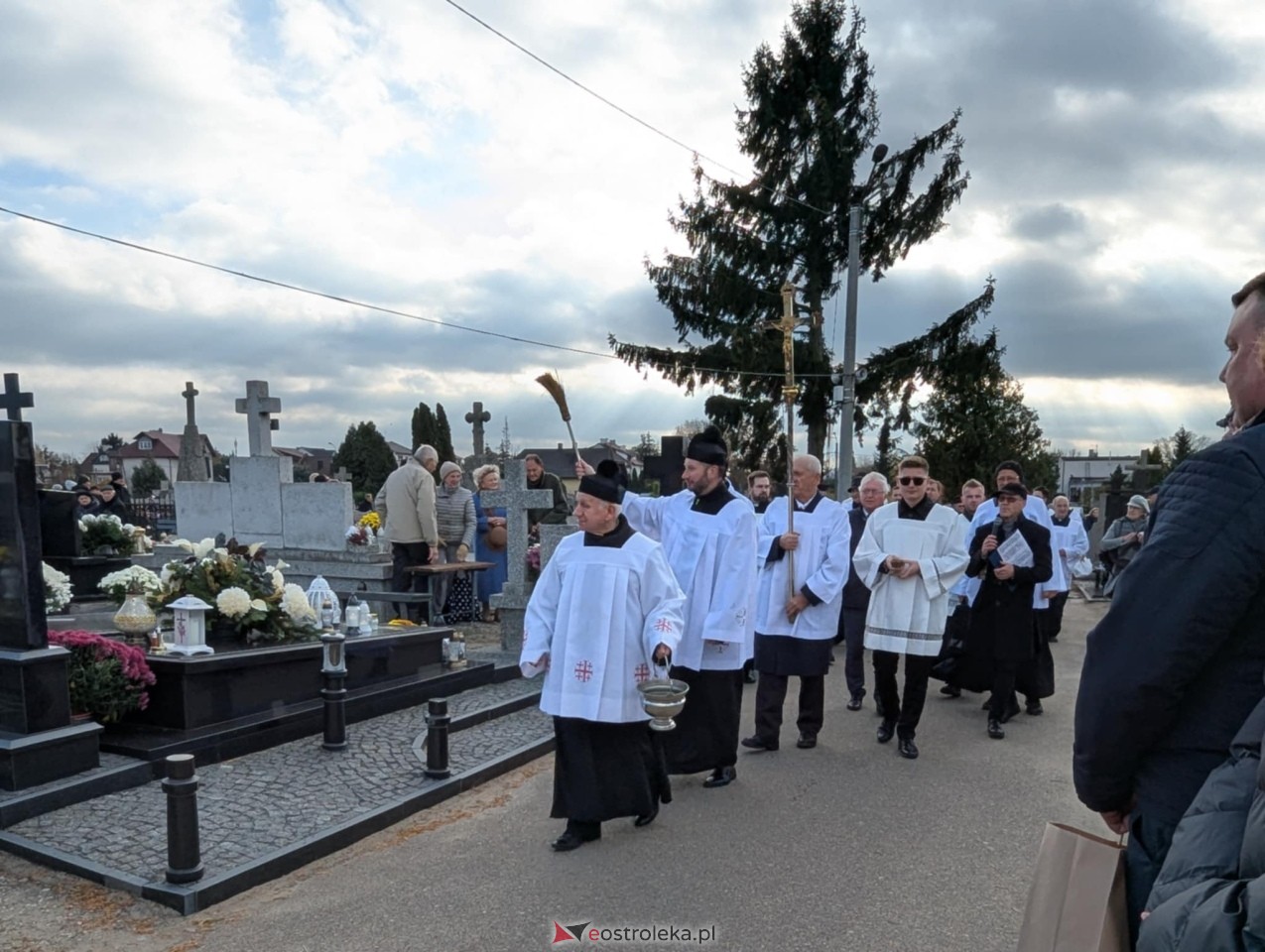 Wszystkich Świętych 2024 [1.11.2024] - zdjęcie #23 - eOstroleka.pl