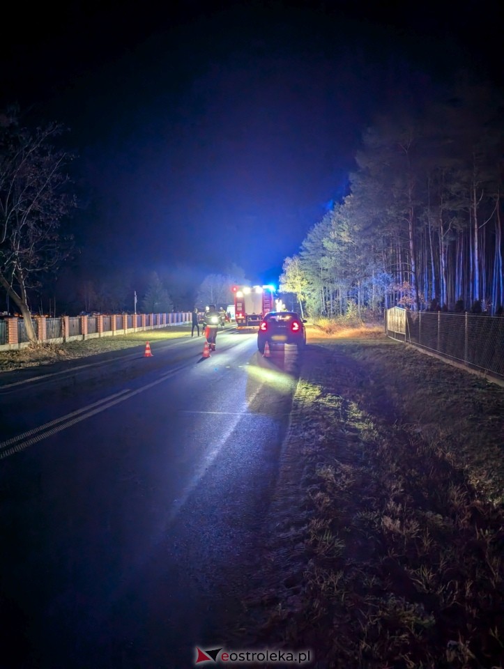 Wypadek w Łęgu Starościńskim [01.11.2024] - zdjęcie #15 - eOstroleka.pl