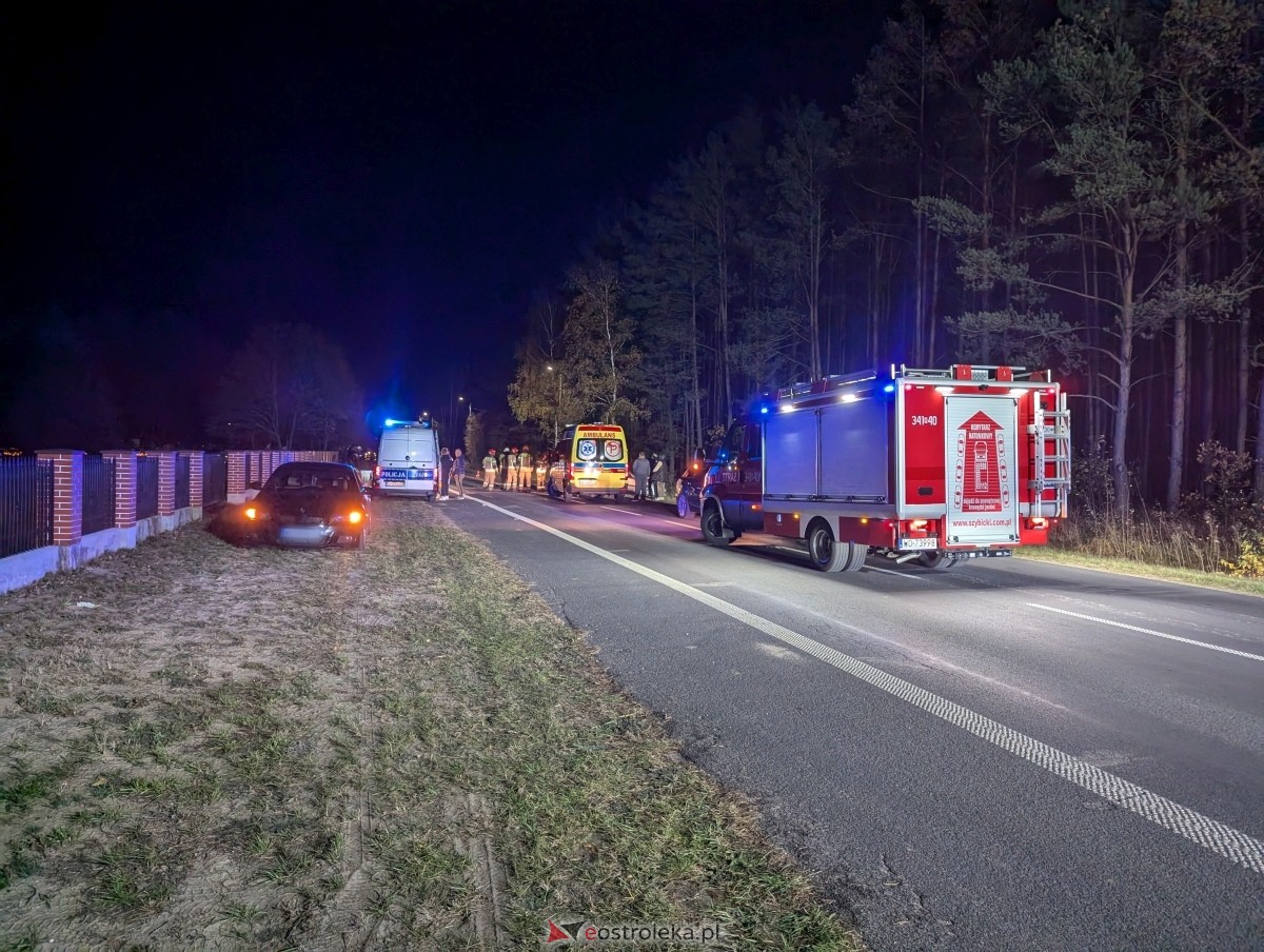 Wypadek w Łęgu Starościńskim [01.11.2024] - zdjęcie #2 - eOstroleka.pl