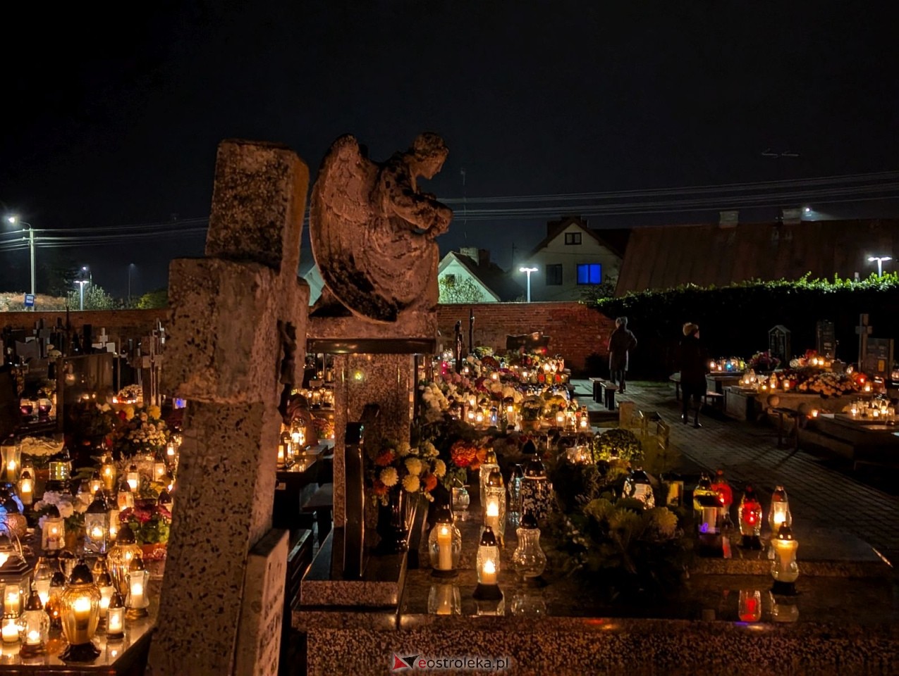 Cmentarz w Przasnyszu [01.11.2024] - zdjęcie #41 - eOstroleka.pl