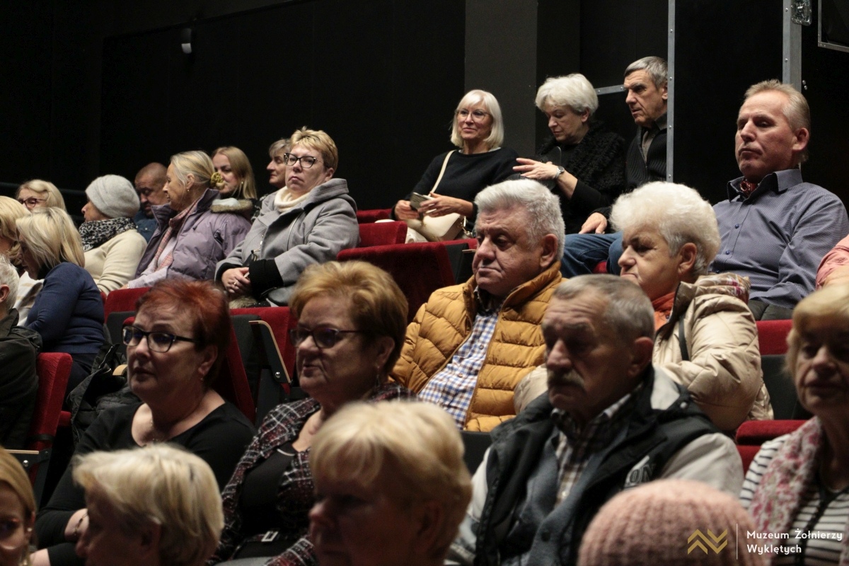 Koncert zaduszkowy w Muzeum Żołnierzy Wyklętych [3.11.2024] - zdjęcie #19 - eOstroleka.pl