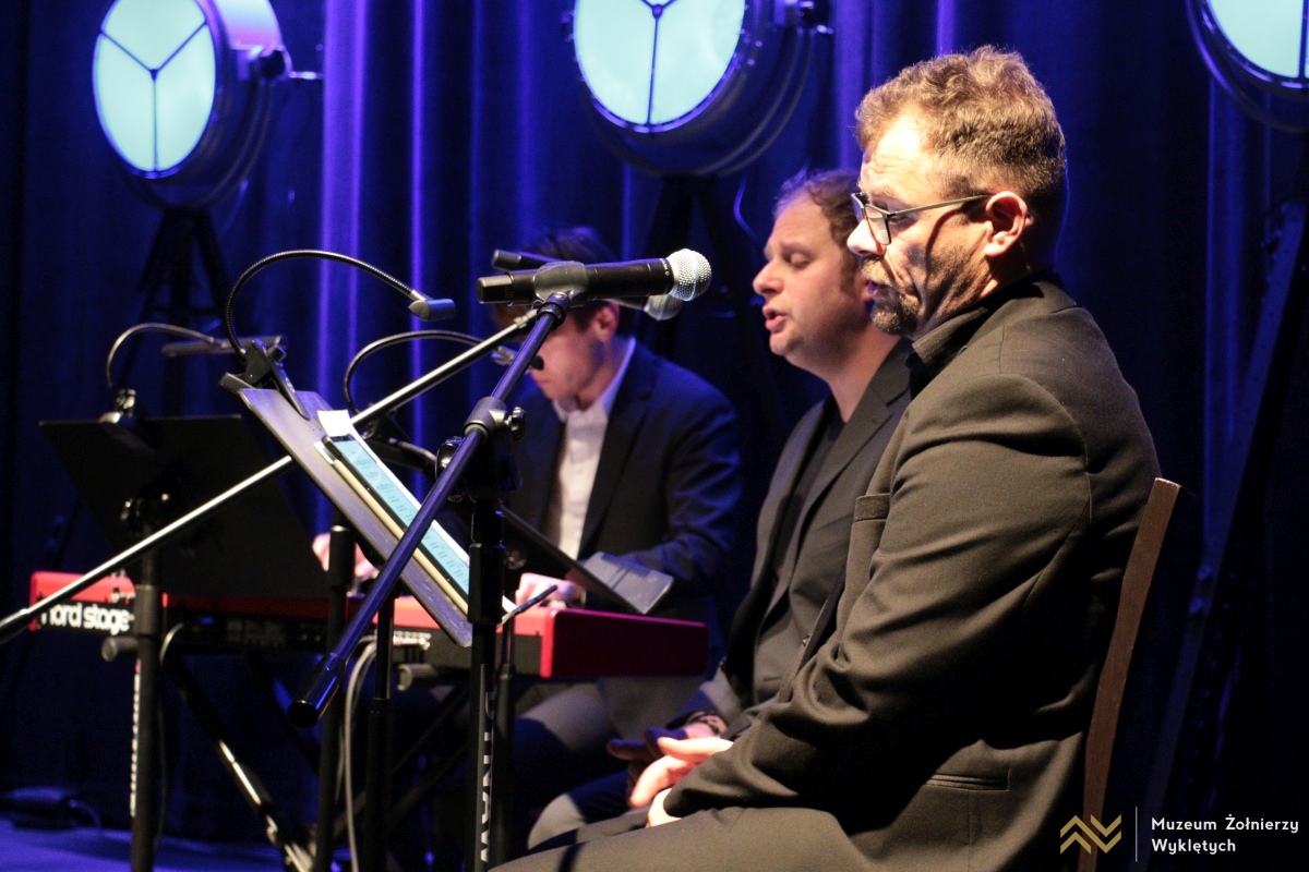 Koncert zaduszkowy w Muzeum Żołnierzy Wyklętych [3.11.2024] - zdjęcie #4 - eOstroleka.pl