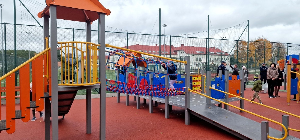 Oficjalny odbiór integracyjnego lacu zabaw w Łysych [31.10.2024] - zdjęcie #43 - eOstroleka.pl