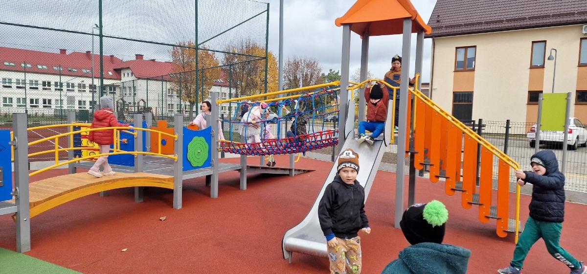 Oficjalny odbiór integracyjnego lacu zabaw w Łysych [31.10.2024] - zdjęcie #37 - eOstroleka.pl