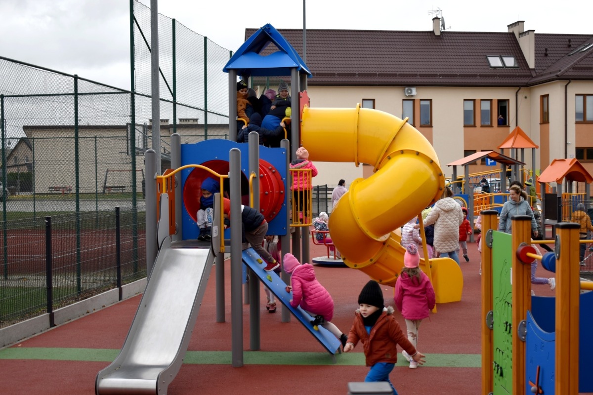 Oficjalny odbiór integracyjnego lacu zabaw w Łysych [31.10.2024] - zdjęcie #24 - eOstroleka.pl