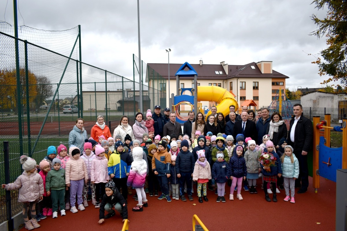 Oficjalny odbiór integracyjnego lacu zabaw w Łysych [31.10.2024] - zdjęcie #22 - eOstroleka.pl