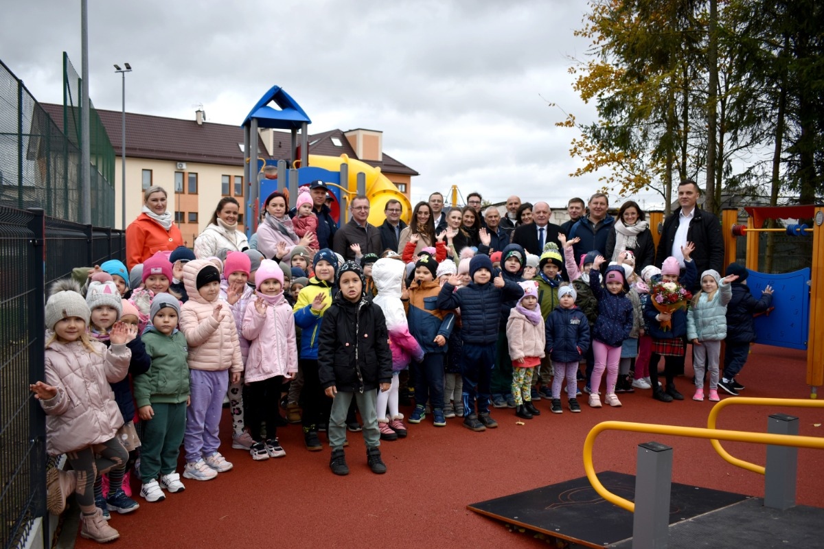 Oficjalny odbiór integracyjnego lacu zabaw w Łysych [31.10.2024] - zdjęcie #21 - eOstroleka.pl