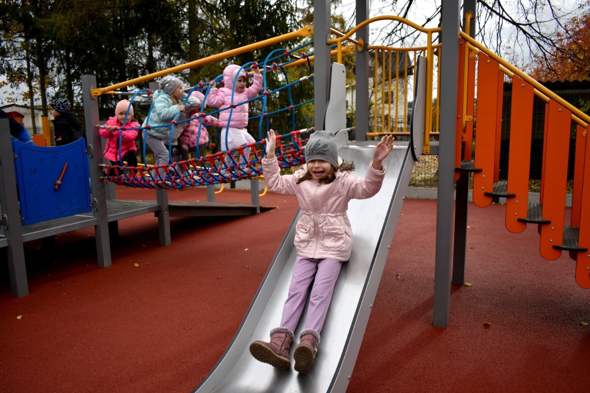 Oficjalny odbiór integracyjnego lacu zabaw w Łysych [31.10.2024] - zdjęcie #6 - eOstroleka.pl