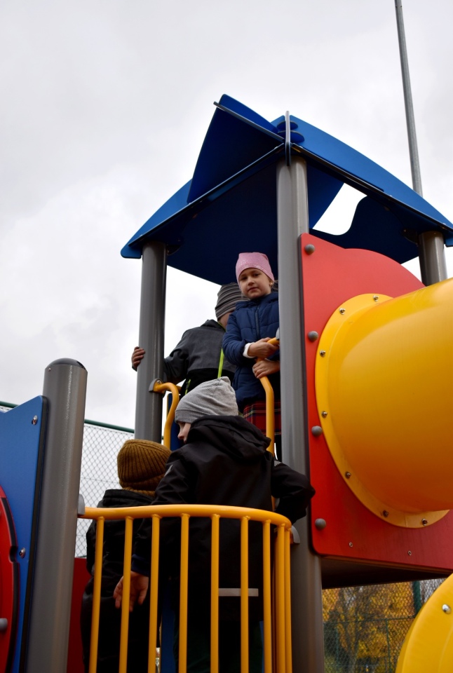 Oficjalny odbiór integracyjnego lacu zabaw w Łysych [31.10.2024] - zdjęcie #3 - eOstroleka.pl