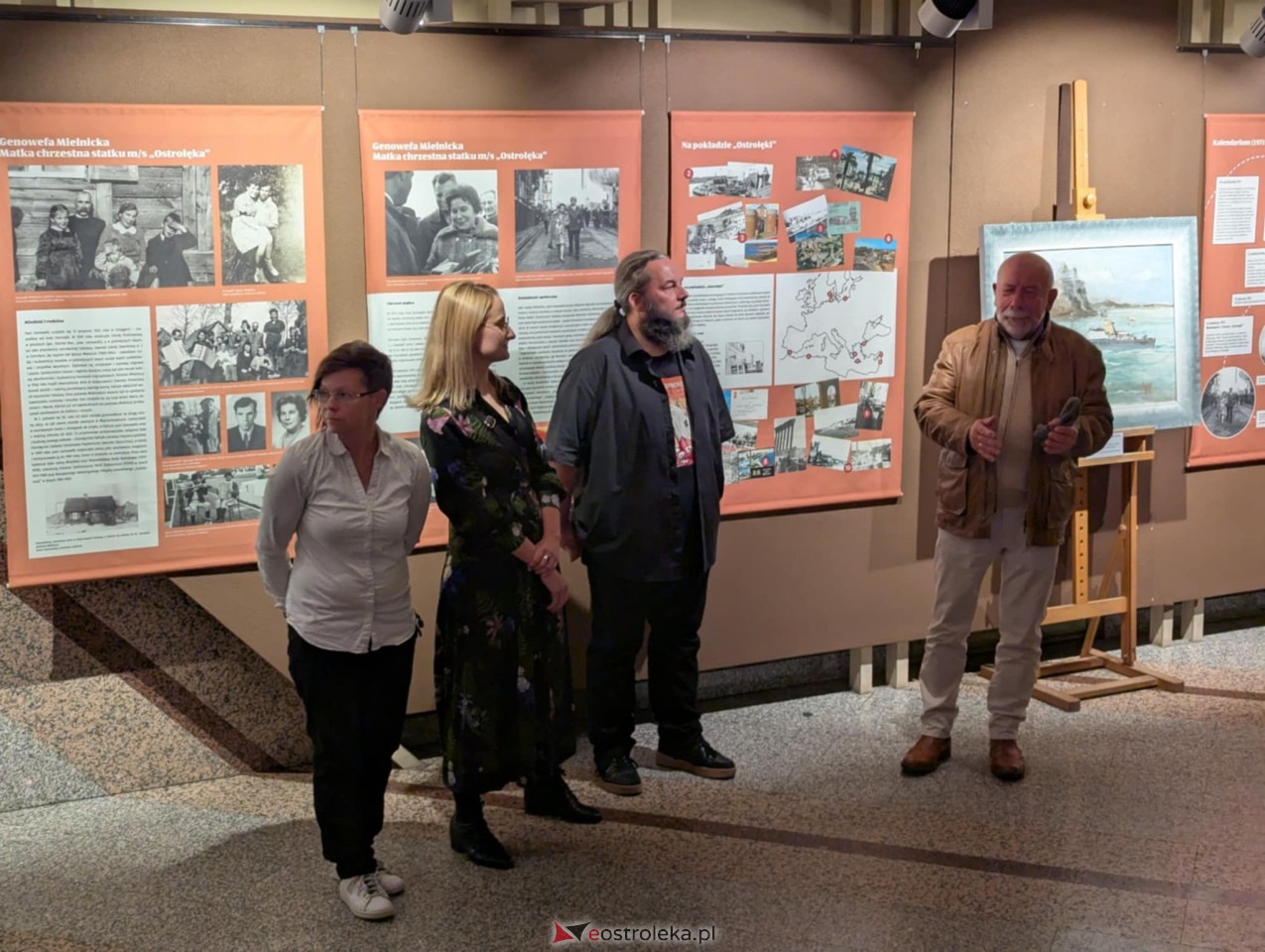 Premiera filmu dokumentalnego połączona z otwarciem wystawy „Ostrołęka na morzach i oceanach [4.11.2024] - zdjęcie #29 - eOstroleka.pl