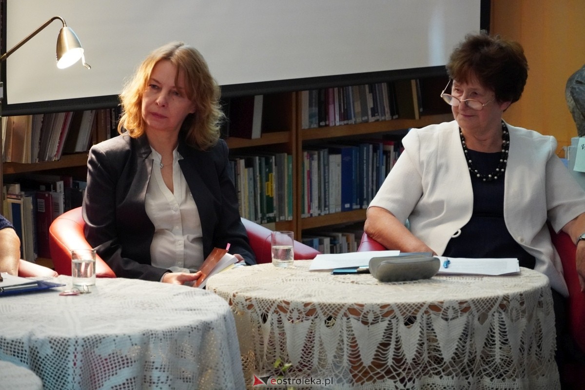 Zaduszki Literackie 2024 - zdjęcie #20 - eOstroleka.pl