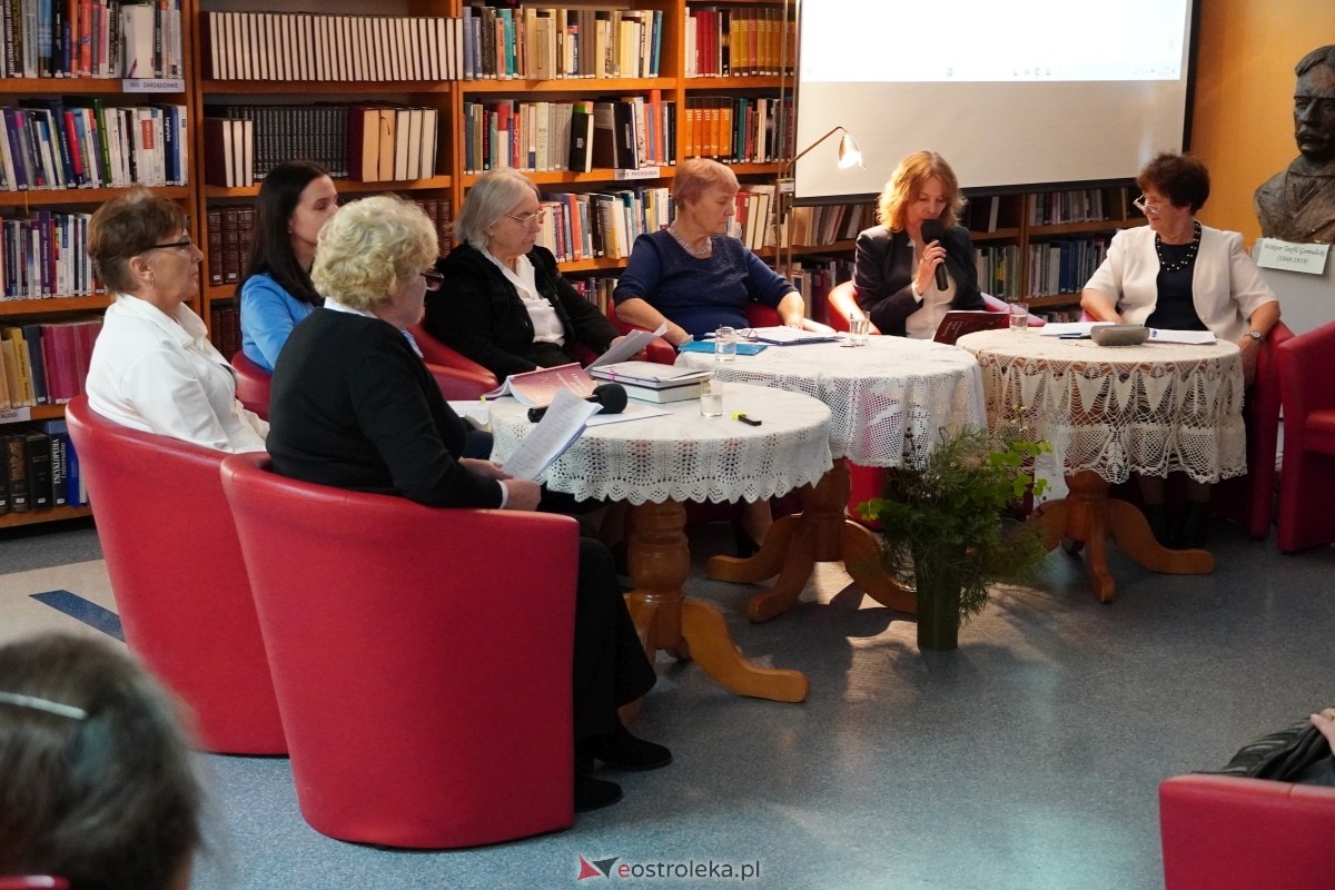 Zaduszki Literackie 2024 - zdjęcie #10 - eOstroleka.pl