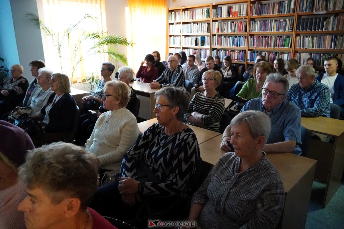 Zaduszki Literackie 2024 - zdjęcie #8 - eOstroleka.pl