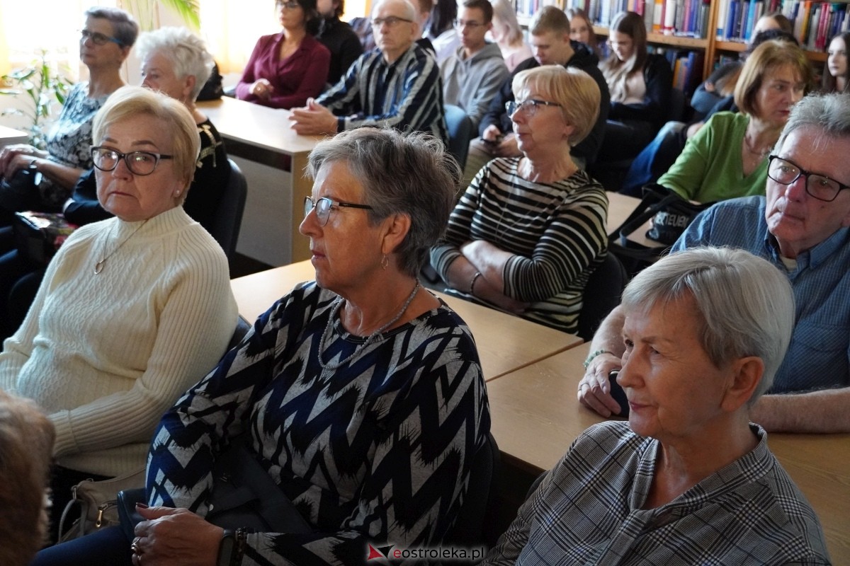 Zaduszki Literackie 2024 - zdjęcie #7 - eOstroleka.pl