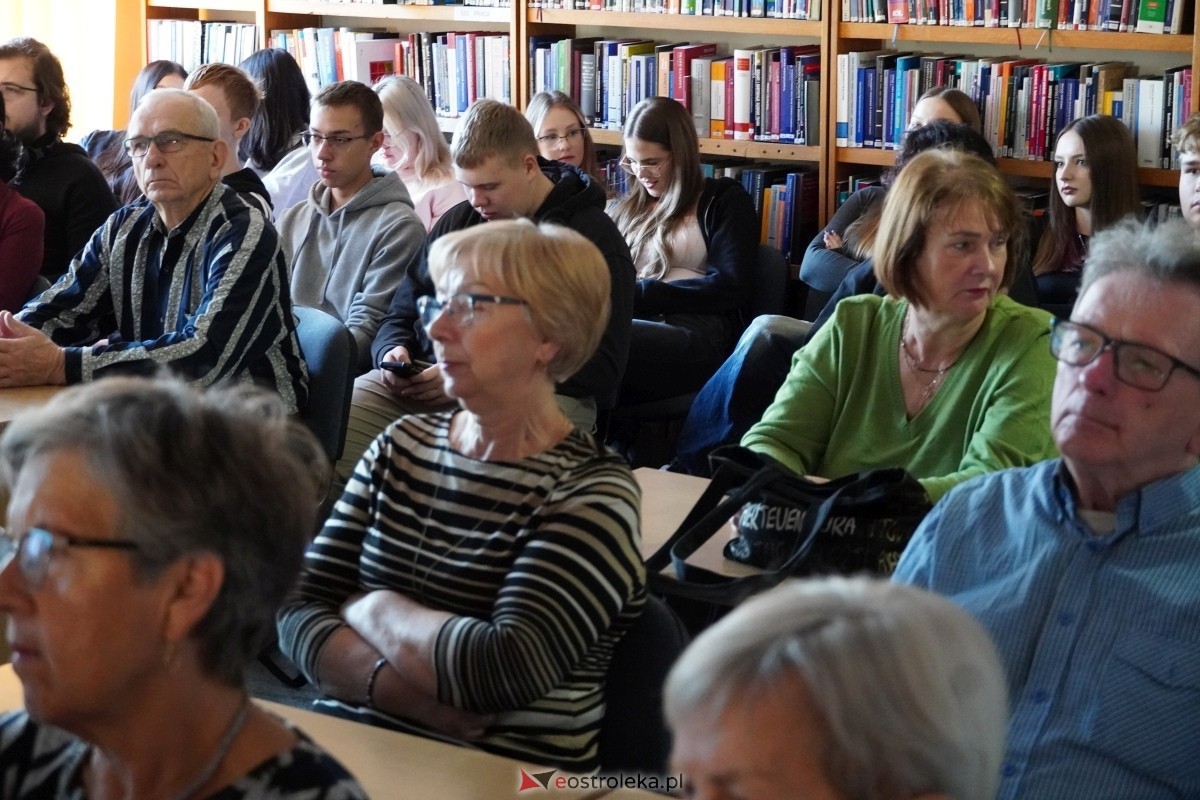 Zaduszki Literackie 2024 - zdjęcie #6 - eOstroleka.pl