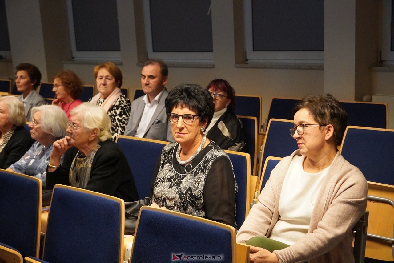 II Zaduszki Lekarskie w Ostrołęce [5.11.2024] - zdjęcie #18 - eOstroleka.pl