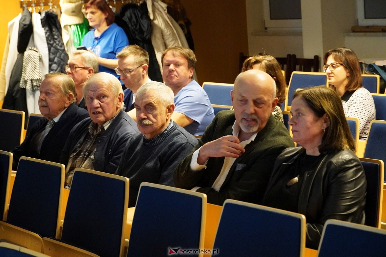 II Zaduszki Lekarskie w Ostrołęce [5.11.2024] - zdjęcie #16 - eOstroleka.pl