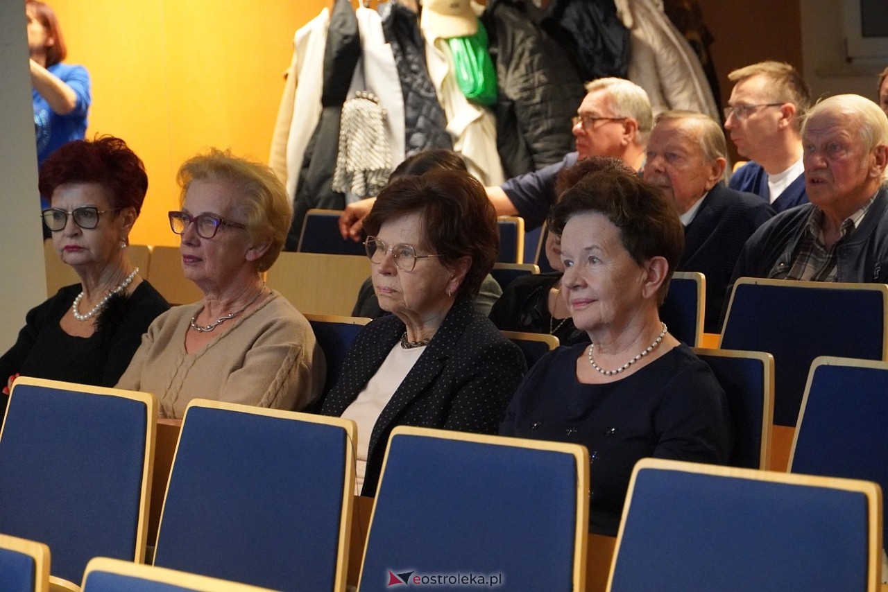 II Zaduszki Lekarskie w Ostrołęce [5.11.2024] - zdjęcie #14 - eOstroleka.pl